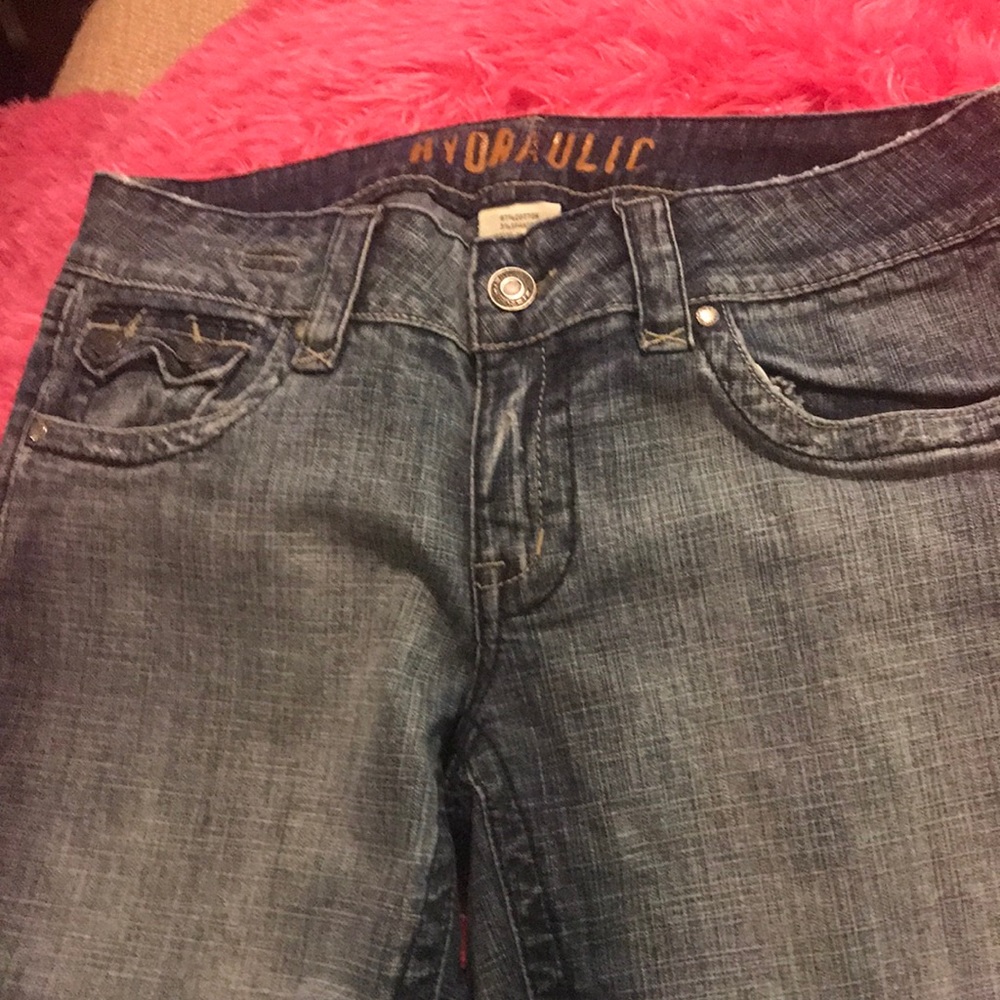 Hydraulic Capri Jeans